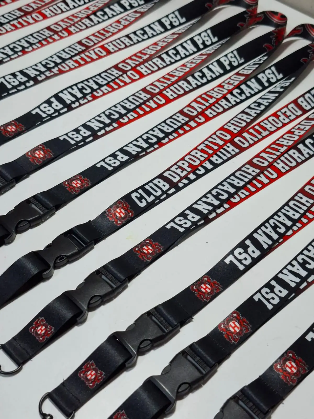 Lanyards Club Deportivo Huracán PSL rojo y negro